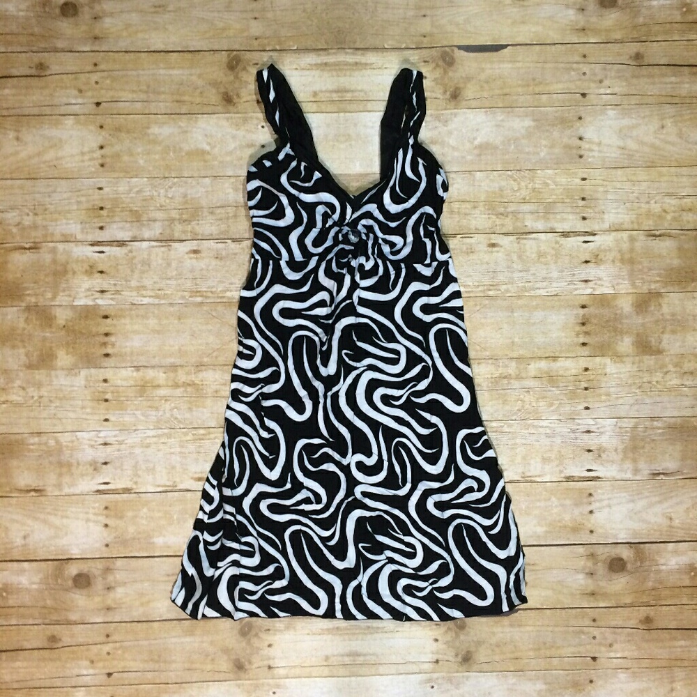 Black and white swirl dress